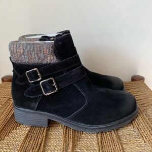 Bernie Mev. Boots Women’s 37 Black Ankle Boots with Buckle Detail Winter